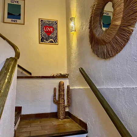 Lou Carou - Vue Et Baie De Willa